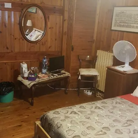 La Casa Dell'amicizia Проживание в семье Феррара